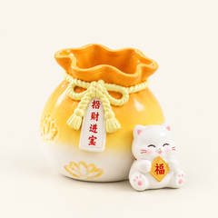 Cute  Lucky Cat Desk Organizer