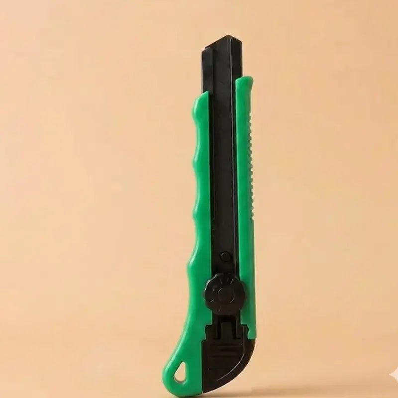 18mm Heavy Duty Utility Knife 3 blades in one