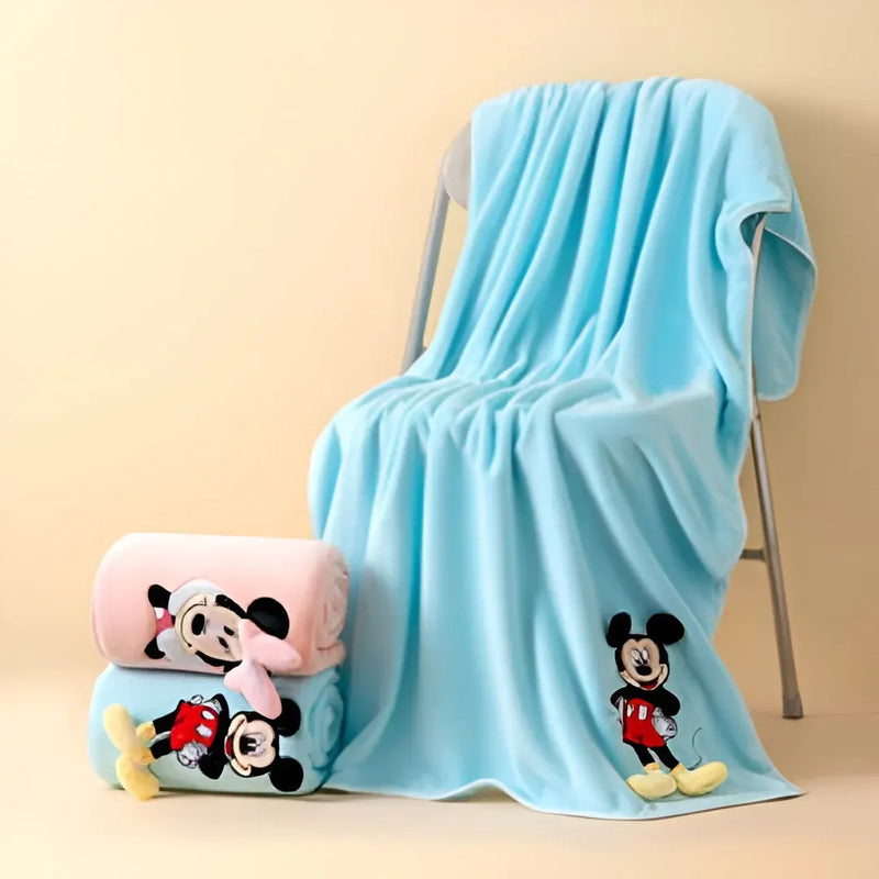 Adorable Mickey & Minnie Mouse Towel